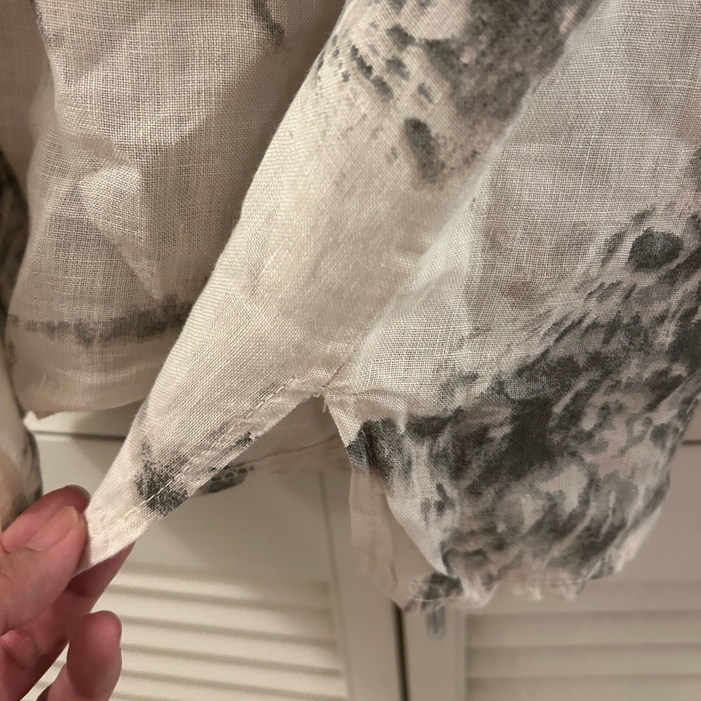 Bellaumbra Linen Abstract Print Top - S - Picture 4 of 4
